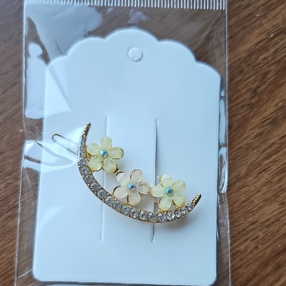 New Elegant Gold Floral Crescent Brooch With Flowers And Rhinestones Barrette
